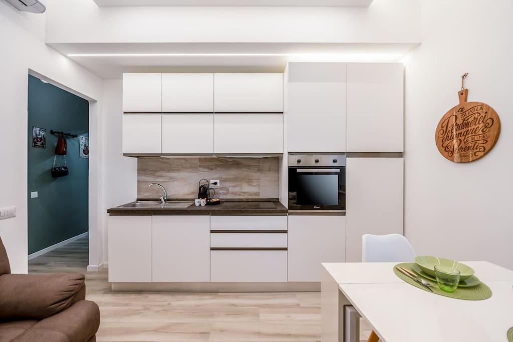 Linate Airport Elegant Suite,Tram 1 Minute Away มิลาน ภายนอก รูปภาพ